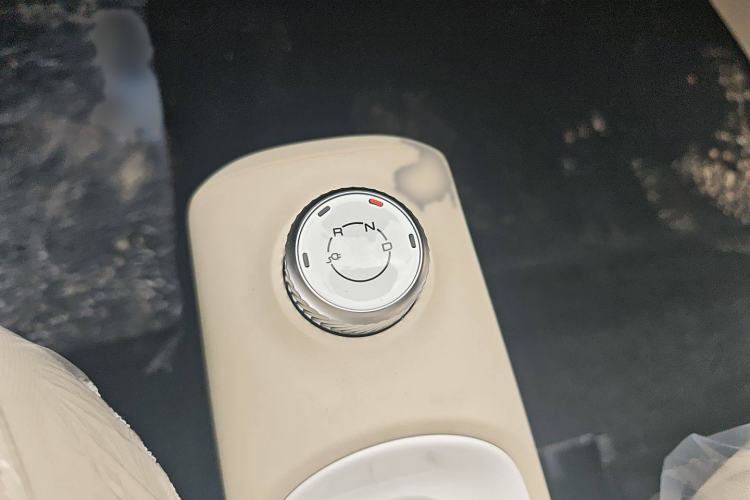 Used Wuling Hongguang MINIEV 2024 3rd Generation 215km Youth Edition Gear Lever
