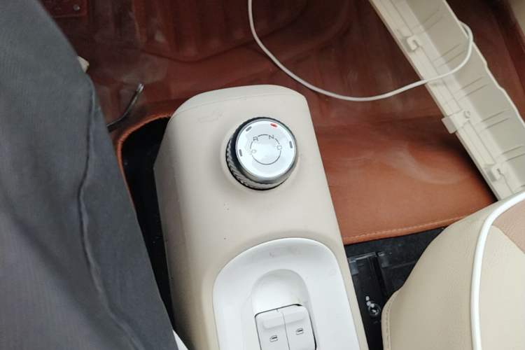 Used Wuling Hongguang MINIEV 2024 3rd Generation 215km Youth Edition Gear Lever