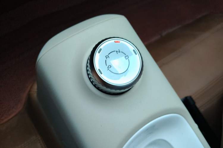 Used Wuling Hongguang MINIEV 2024 3rd Generation 215km Youth Edition Gear Lever