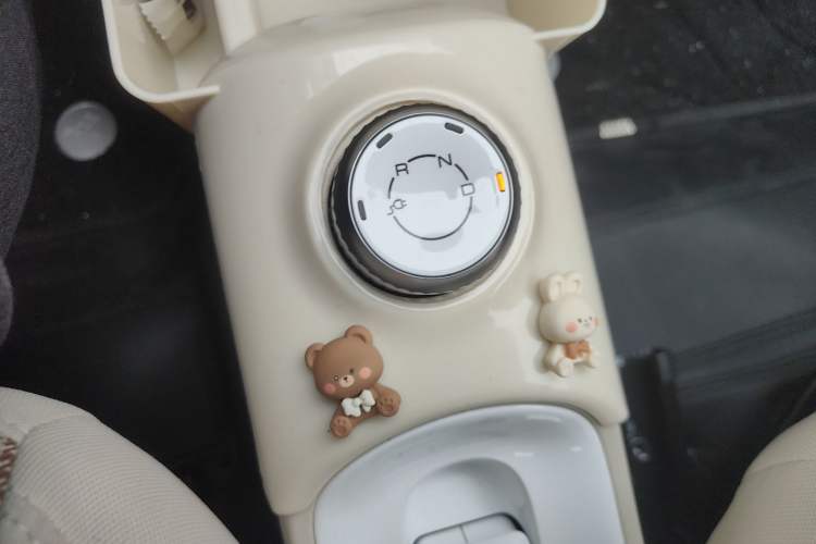 Used Wuling Hongguang MINIEV 2024 3rd Generation 215km Youth Edition Gear Lever