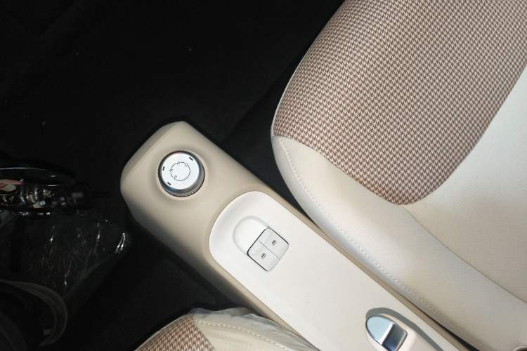 Used Wuling Hongguang MINIEV 2024 3rd Generation 215km Youth Edition Gear Lever