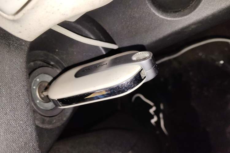Used Wuling Hongguang MINIEV 2024 3rd Generation 215km Youth Edition Interior 1