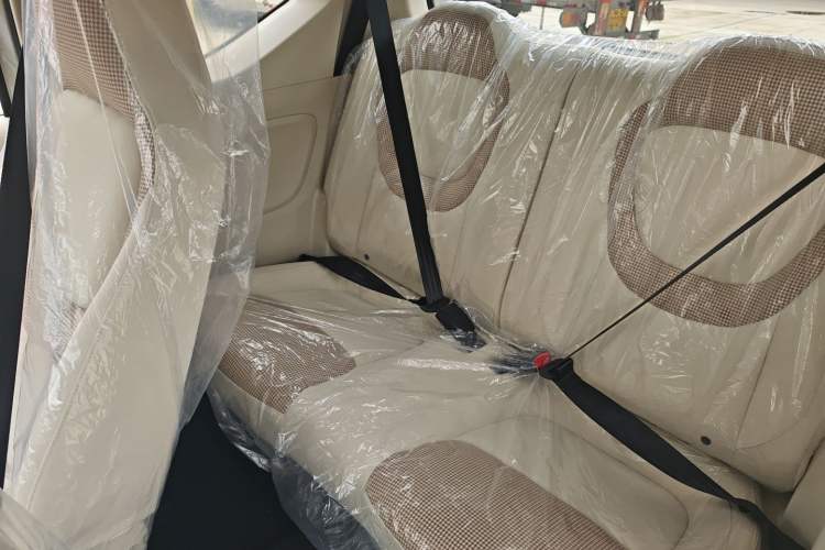 Used Wuling Hongguang MINIEV 2024 3rd Generation 215km Youth Edition Interior 1