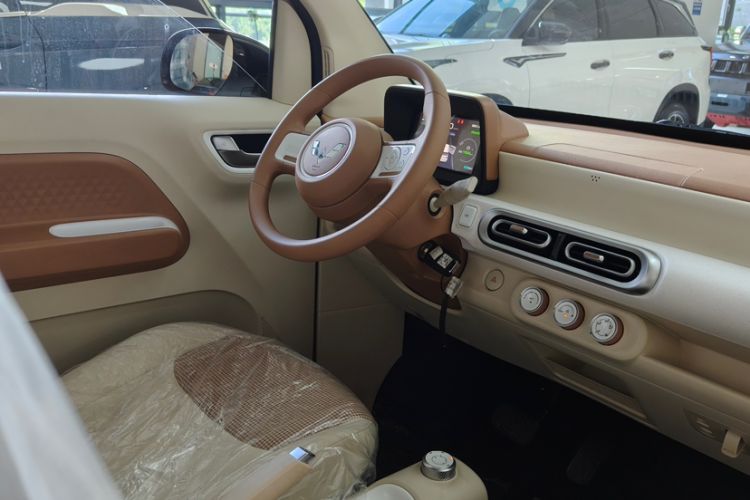 Used Wuling Hongguang MINIEV 2024 3rd Generation 215km Youth Edition Interior 2