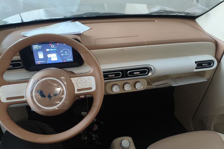 Used Wuling Hongguang MINIEV 2024 3rd Generation 215km Youth Edition Interior 2