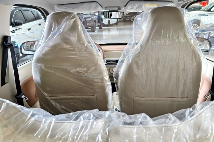 Used Wuling Hongguang MINIEV 2024 3rd Generation 215km Youth Edition Interior 3