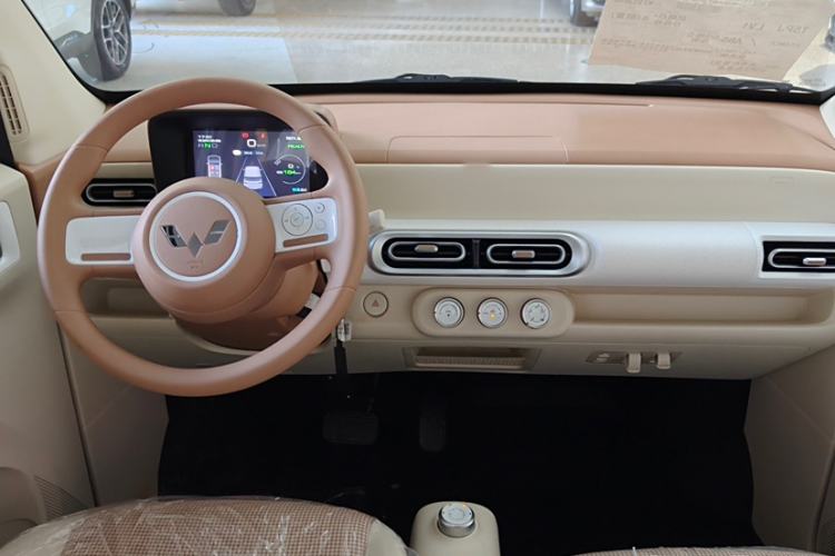 Used Wuling Hongguang MINIEV 2024 3rd Generation 215km Youth Edition Interior 5