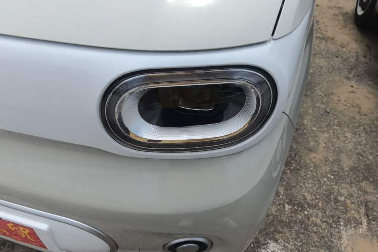 Used Wuling Hongguang MINIEV 2024 3rd Generation 215km Youth Edition Left Front Headlight