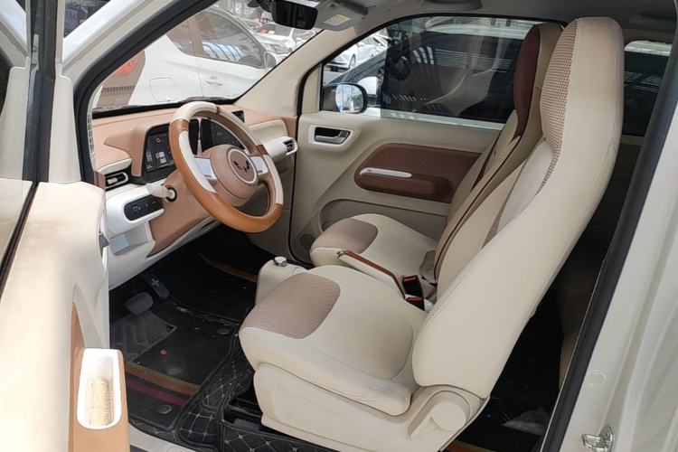 Used Wuling Hongguang MINIEV 2024 3rd Generation 170 km Left Front Seat