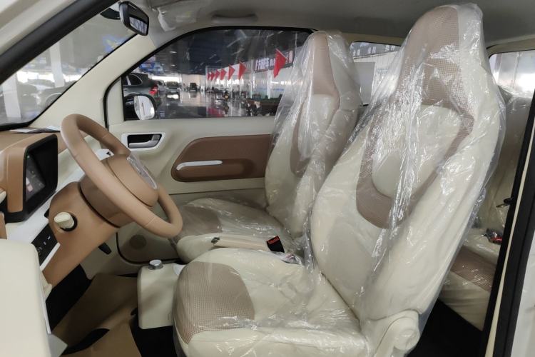 Used Wuling Hongguang MINIEV 2024 3rd Generation 215km Youth Edition Left Front Seat