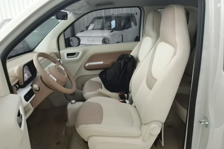 Used Wuling Hongguang MINIEV 2024 3rd Generation 215km Youth Edition Left Front Seat