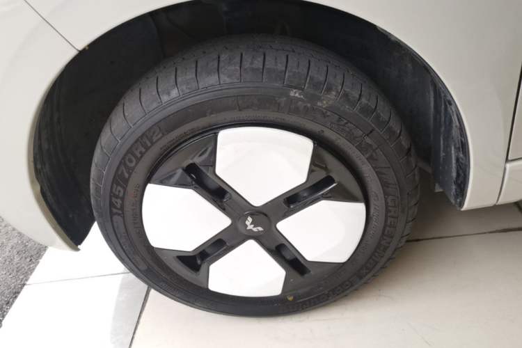 Used Wuling Hongguang MINIEV 2024 3rd Generation 215km Youth Edition Left Front Wheel Hub