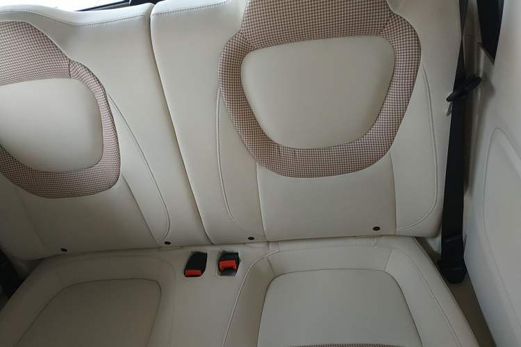 Used Wuling Hongguang MINIEV 2024 3rd Generation 215km Youth Edition Left Rear Seat