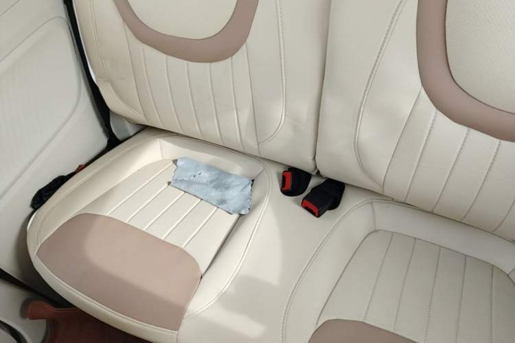 Used Wuling Hongguang MINIEV 2024 3rd Generation 215km Youth Edition Left Rear Seat