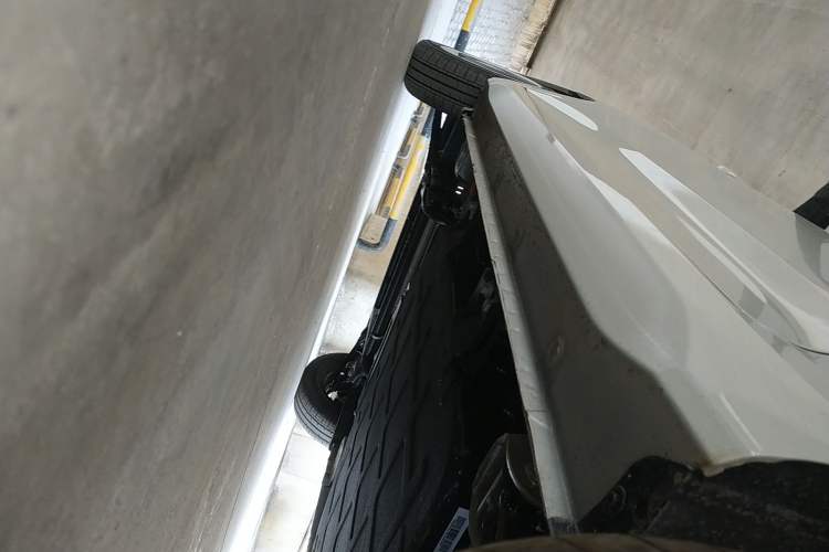 Used Wuling Hongguang MINIEV 2024 3rd Generation 215km Youth Edition Left Side Sill