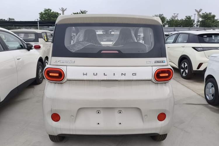 Used Wuling Hongguang MINIEV 2024 3rd Generation 215km Youth Edition Rear