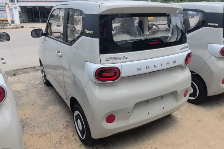 Used Wuling Hongguang MINIEV 2024 3rd Generation 215km Youth Edition Rear Left 45 Deg