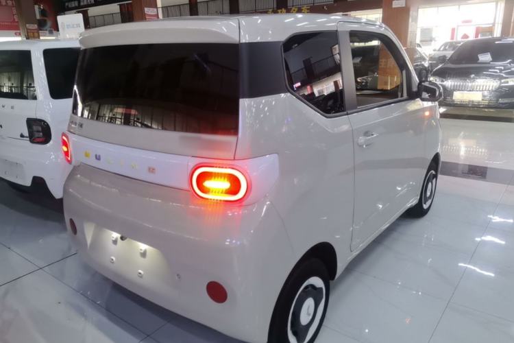 Used Wuling Hongguang MINIEV 2024 3rd Generation 215km Youth Edition Rear Right 45 Deg