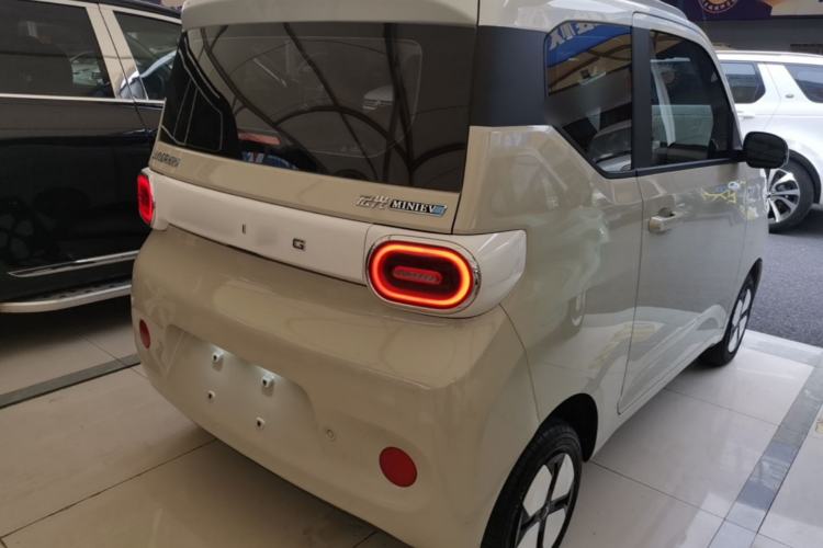 Used Wuling Hongguang MINIEV 2024 3rd Generation 215km Youth Edition Rear Right 45 Deg
