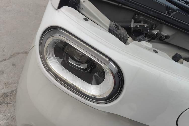 Used Wuling Hongguang MINIEV 2024 3rd Generation 215km Youth Edition Right Front Headlight