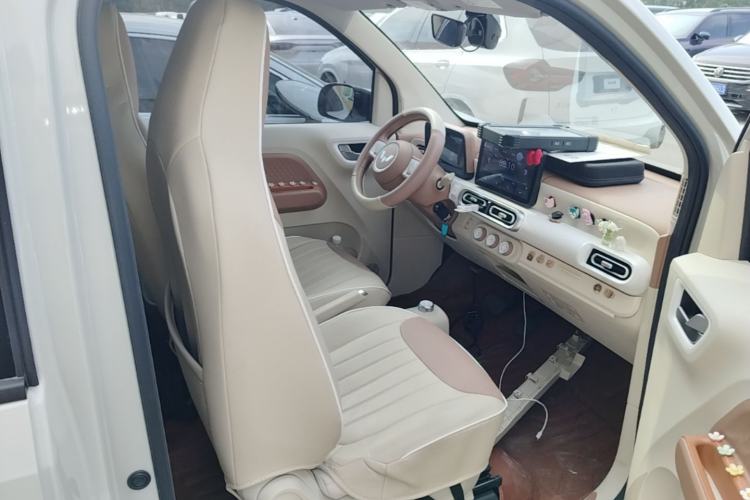 Used Wuling Hongguang MINIEV 2024 3rd Generation 215km Youth Edition Right Front Seat