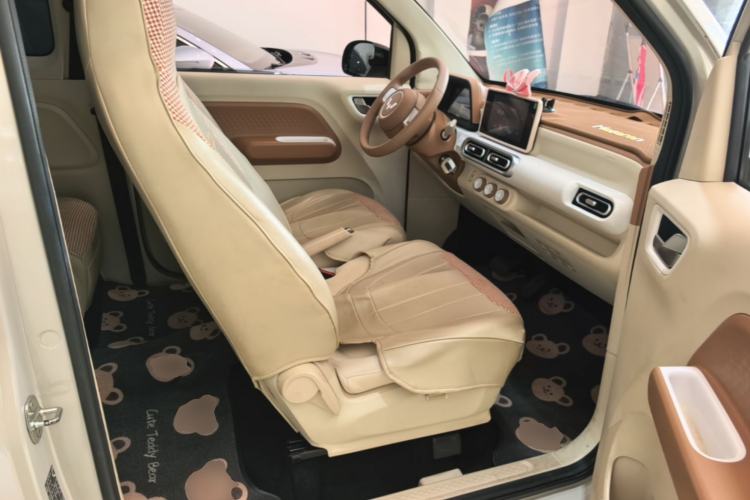 Used Wuling Hongguang MINIEV 2024 3rd Generation 215km Advanced Version Right Front Seat