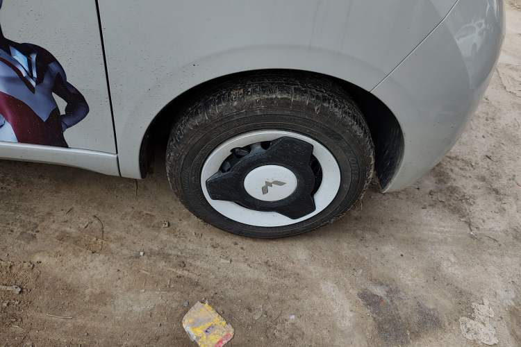 Used Wuling Hongguang MINIEV 2024 3rd Generation 215km Youth Edition Right Front Wheel Hub