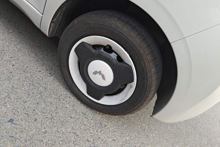 Used Wuling Hongguang MINIEV 2024 3rd Generation 215km Youth Edition Right Front Wheel Hub