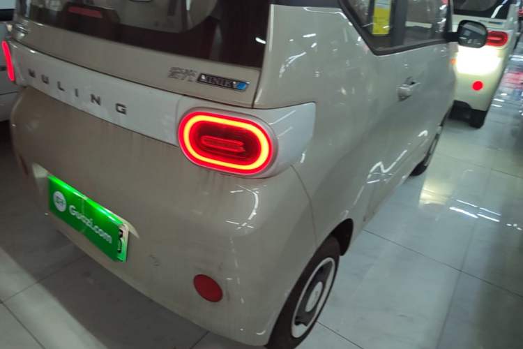 Used Wuling Hongguang MINIEV 2024 3rd Generation 215km Youth Edition Right Rear Taillight