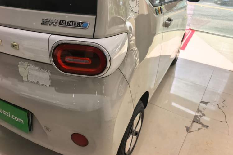 Used Wuling Hongguang MINIEV 2024 3rd Generation 215km Advanced Version Right Rear Taillight