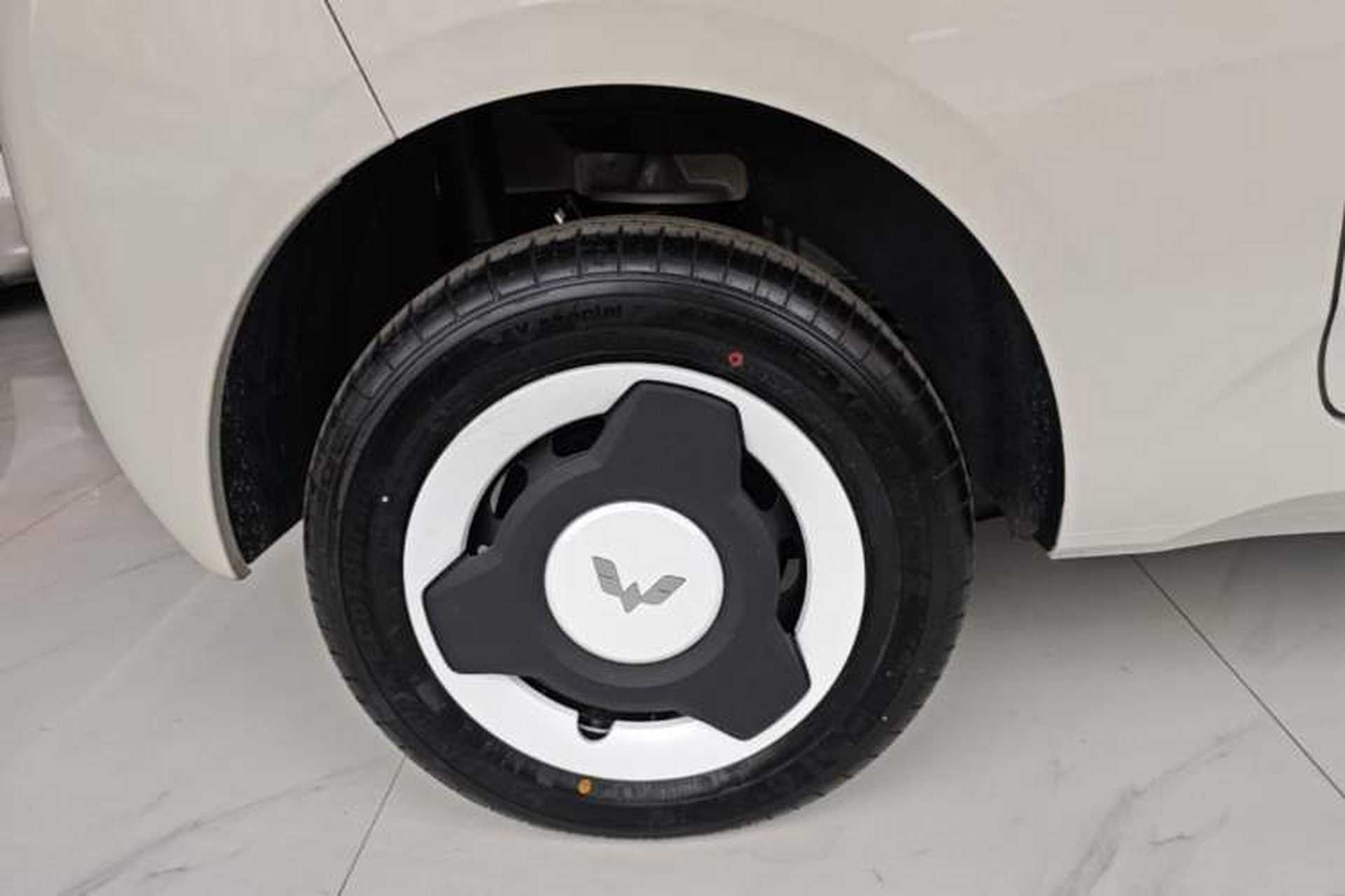 Used Wuling Hongguang MINIEV 2024 3rd Generation 215km Youth Edition Right Rear Wheel Hub