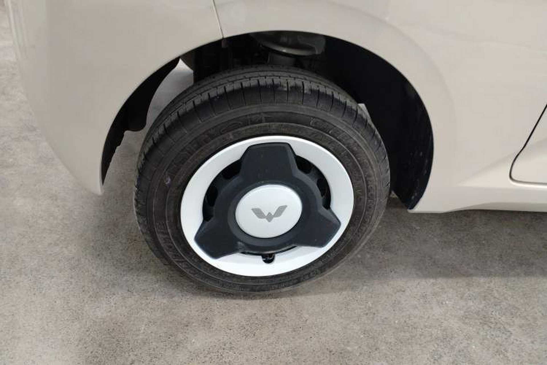 Used Wuling Hongguang MINIEV 2024 3rd Generation 215km Youth Edition Right Rear Wheel Hub