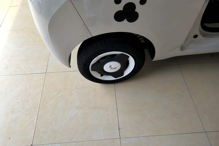 Used Wuling Hongguang MINIEV 2024 3rd Generation 215km Youth Edition Right Rear Wheel Hub