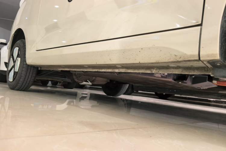 Used Wuling Hongguang MINIEV 2024 3rd Generation 215km Advanced Version Right Side Sill