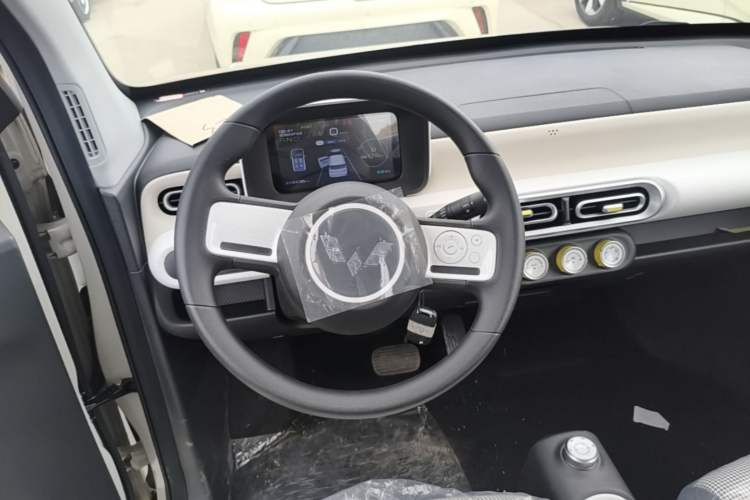 Used Wuling Hongguang MINIEV 2024 3rd Generation 215km Youth Edition Steering Wheel