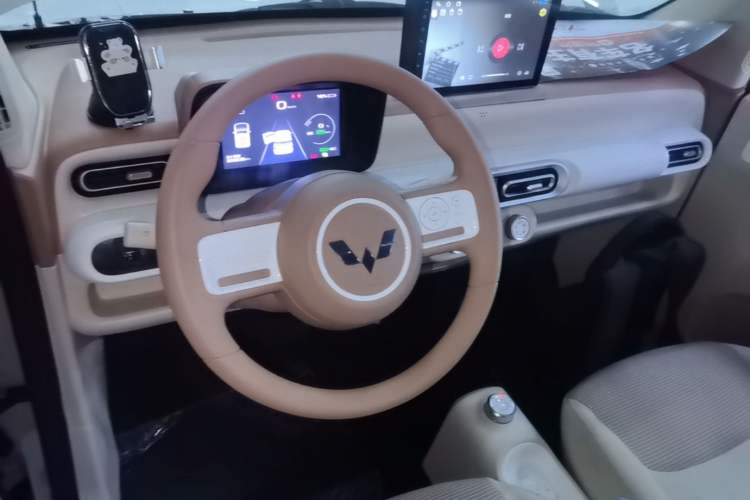 Used Wuling Hongguang MINIEV 2024 3rd Generation 215km Youth Edition Steering Wheel