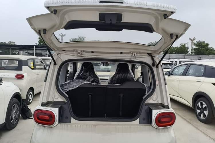 Used Wuling Hongguang MINIEV 2024 3rd Generation 215km Youth Edition Trunk