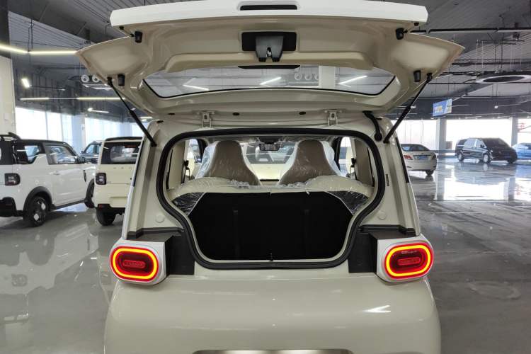 Used Wuling Hongguang MINIEV 2024 3rd Generation 215km Youth Edition Trunk