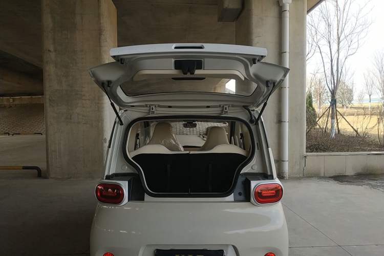 Used Wuling Hongguang MINIEV 2024 3rd Generation 215km Youth Edition Trunk