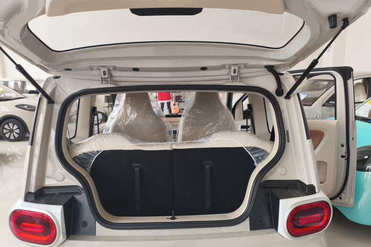 Used Wuling Hongguang MINIEV 2024 3rd Generation 215km Youth Edition Trunk