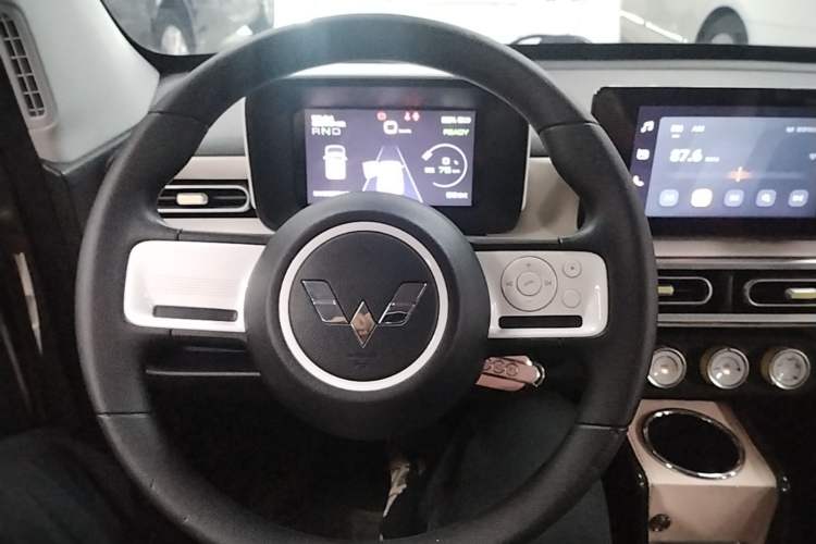 Used Wuling Hongguang MINIEV 2024 3rd Generation 215km Advanced Version Steering Wheel