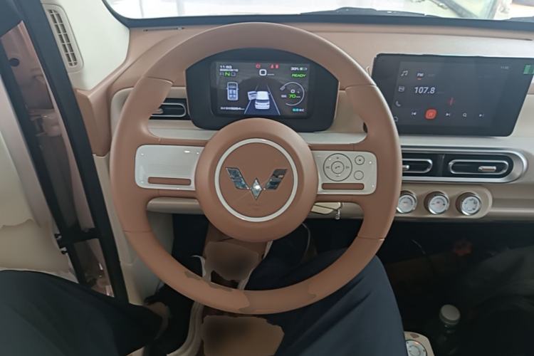 Used Wuling Hongguang MINIEV 2024 3rd Generation 215km Advanced Version Steering Wheel