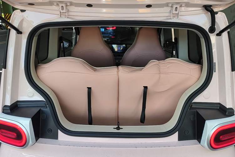 Used Wuling Hongguang MINIEV 2024 3rd Generation 215km Youth Edition Trunk