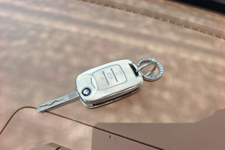 Used Wuling Hongguang MINIEV 2024 3rd Generation 215km Youth Edition Vehicle Key