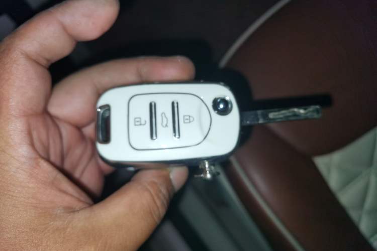 Used Wuling Hongguang MINIEV 2024 3rd Generation 215km Youth Edition Vehicle Key