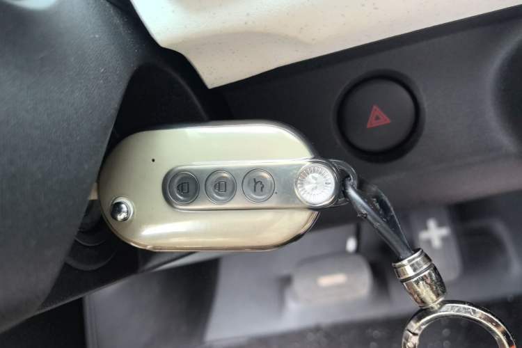 Used Wuling Hongguang MINIEV 2024 Third Generation 120 km Vehicle Key