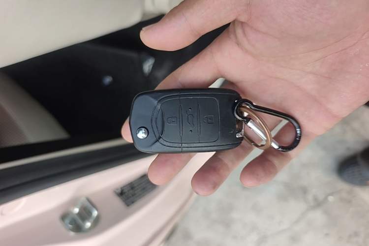 Used Wuling Hongguang MINIEV 2024 3rd Generation 215km Youth Edition Vehicle Key