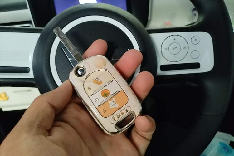 Used Wuling Hongguang MINIEV 2024 3rd Generation 215km Youth Edition Vehicle Key
