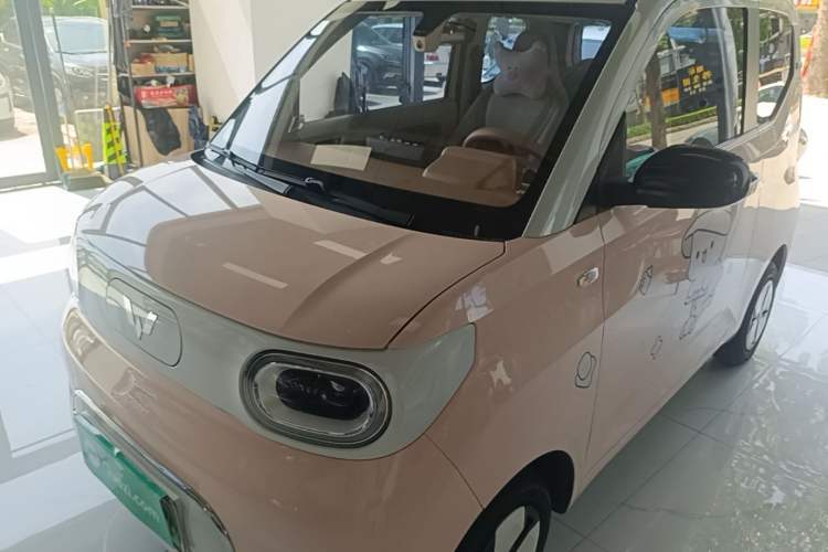Used Wuling Hongguang MINIEV 2024 3rd Generation 215km Advanced Version Guazi used car, China used car export, Used car for sale, Used Wuling cars, Cheapest cars for sale, Electric vehicle, New energy car