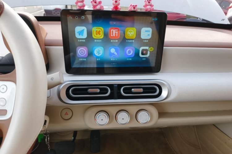 Used Wuling Hongguang MINIEV 2024 3rd Generation 215km Youth Edition Audio And AC Panel